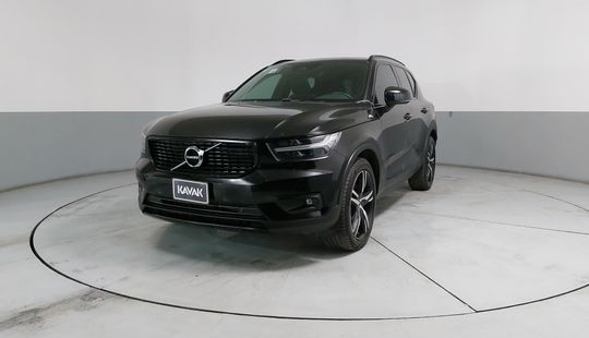 Volvo • XC40