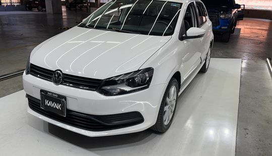 Volkswagen • Polo