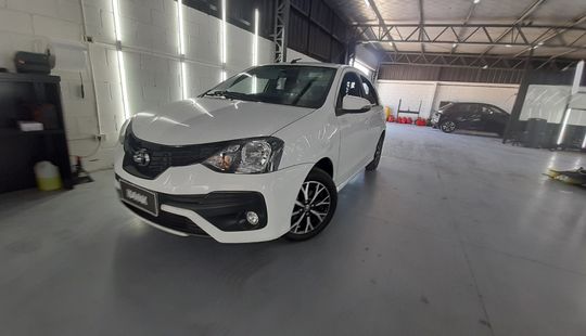 Toyota • Etios