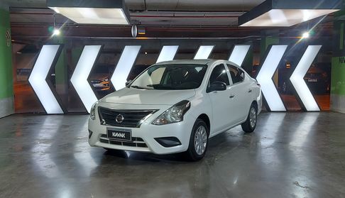 Nissan Versa 1.6 VDRIVE MT Sedan 2021