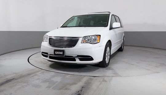 Chrysler • Town & Country