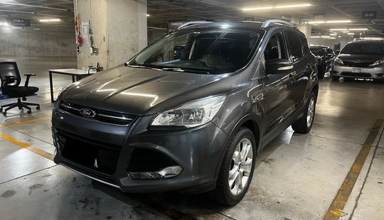 Ford • Escape