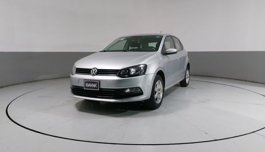 Volkswagen • Polo