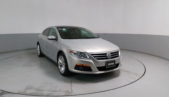 Volkswagen • Passat