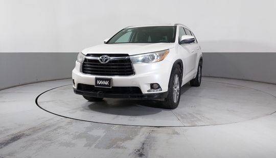 Toyota • Highlander