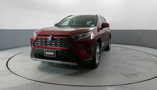 Toyota • RAV4