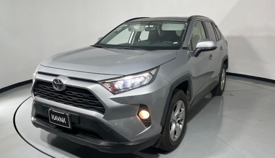 Toyota • RAV4