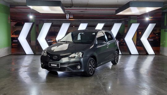 Toyota • Etios