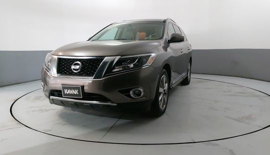 Nissan • Pathfinder