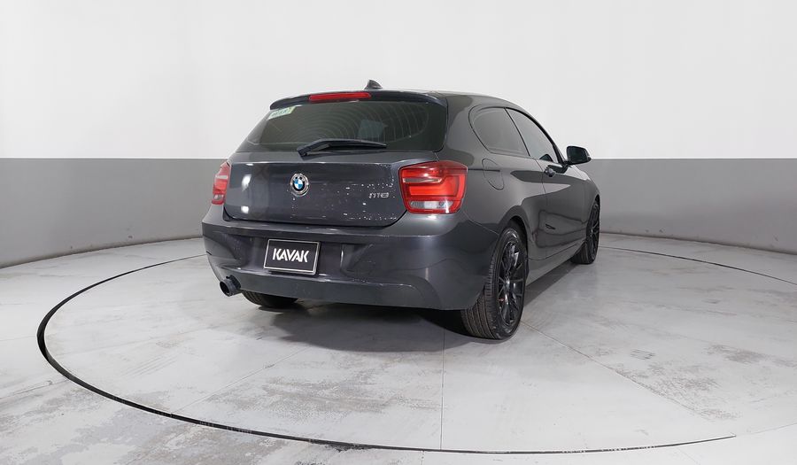 Bmw Serie 1 1.6 118IA Hatchback 2014