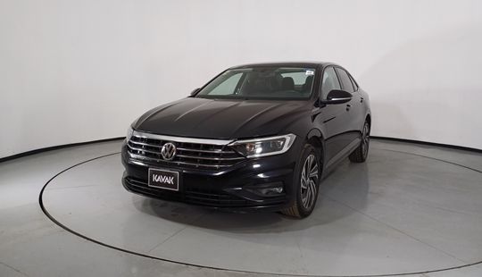 Volkswagen • Jetta