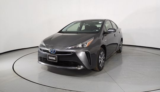 Toyota • Prius