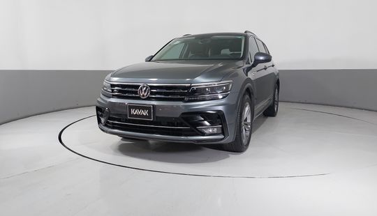 Volkswagen • Tiguan