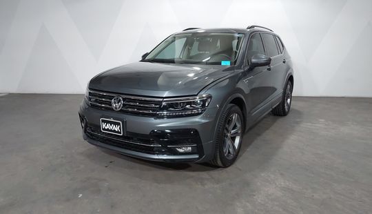 Volkswagen • Tiguan