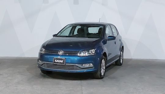 Volkswagen • Polo