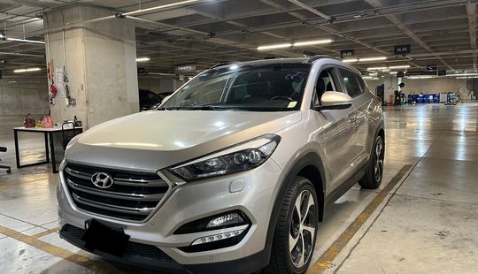 Hyundai • Tucson