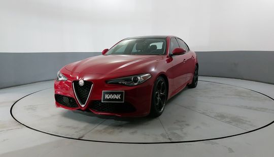 Alfa Romeo • Giulia