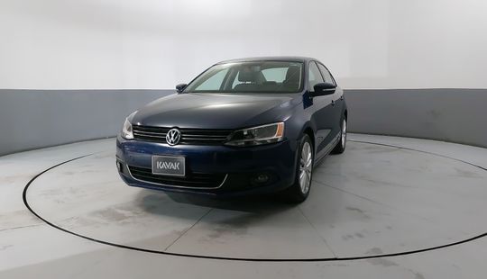 Volkswagen • Jetta