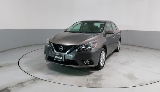 Nissan • Sentra