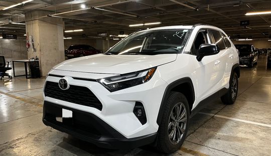 Toyota • RAV4