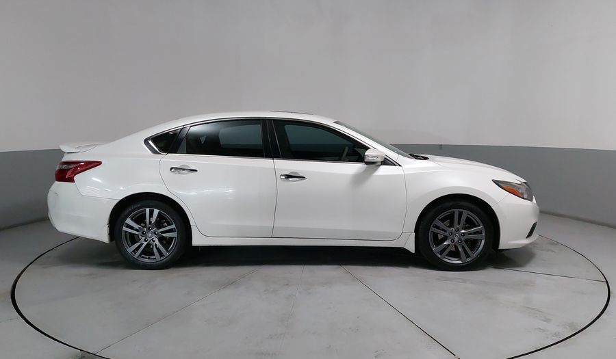 Nissan Altima 2.5 ADVANCE NAVI AUTO Sedan 2018