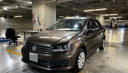 Volkswagen • Vento