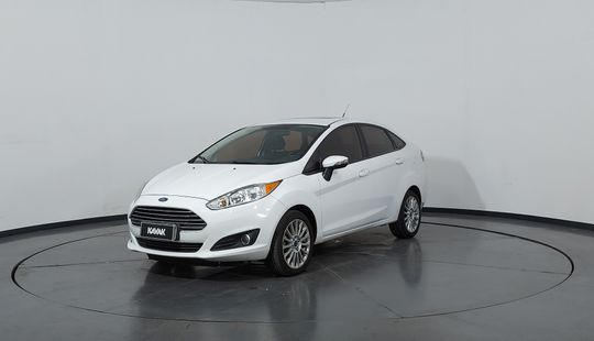 Ford Fiesta Kinetic Design 1.6 SE PLUS MT-2016