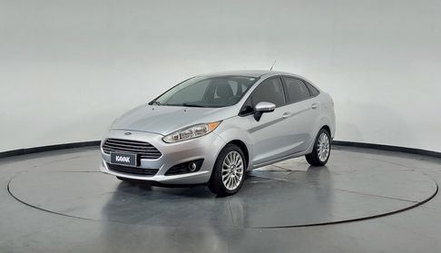 Ford Fiesta Kinetic Design 1.6 SE PLUS MT Sedan 2013