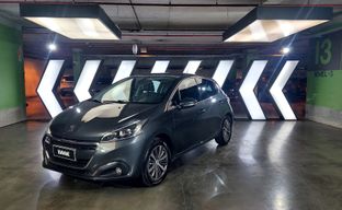 Peugeot • 208