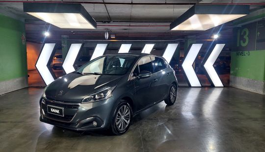 Peugeot • 208