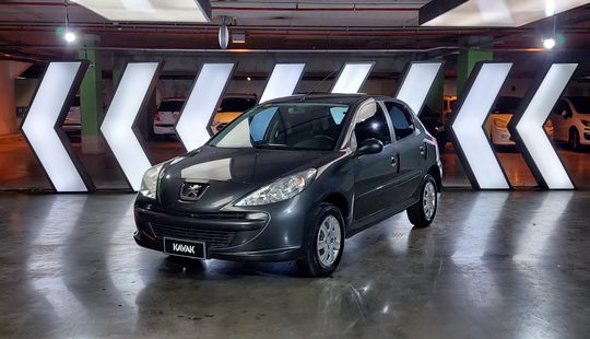 Peugeot • 207