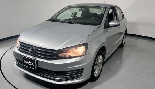 Volkswagen • Vento