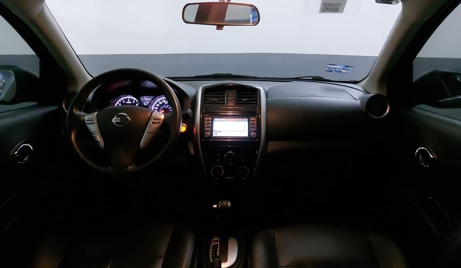 Nissan Versa 1.6 EXCLUSIVE TA AC Sedan 2016