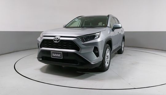 Toyota • RAV4