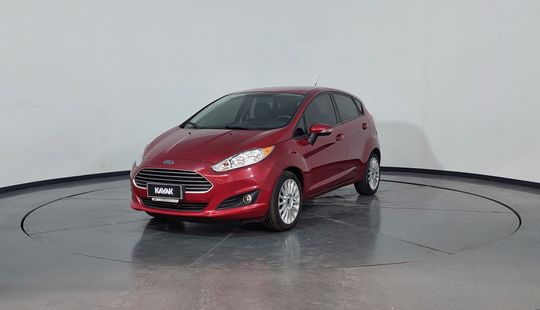 Ford Fiesta Kinetic Design 1.6 SE PLUS MT-2014