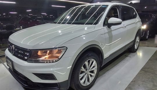 Volkswagen • Tiguan