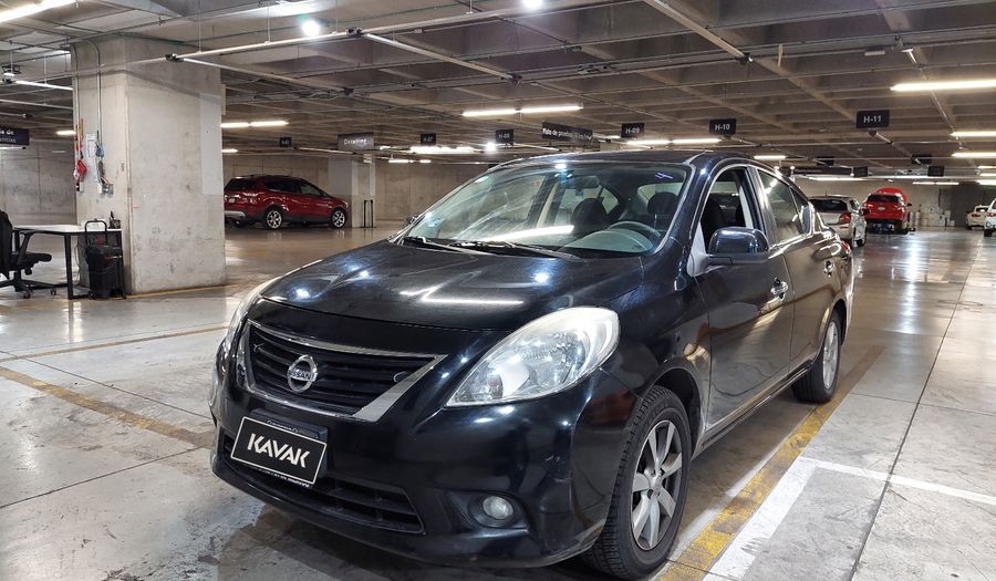 Nissan Versa 1.6 ADVANCE TM AC Sedan 2012