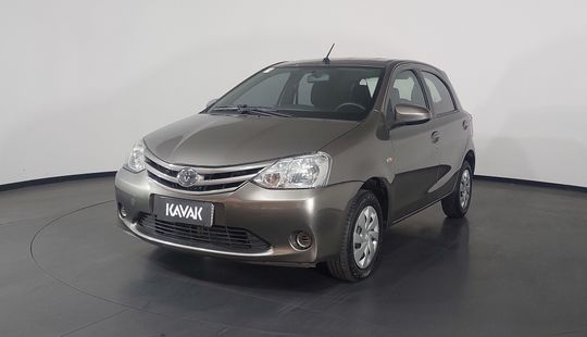 Toyota • Etios