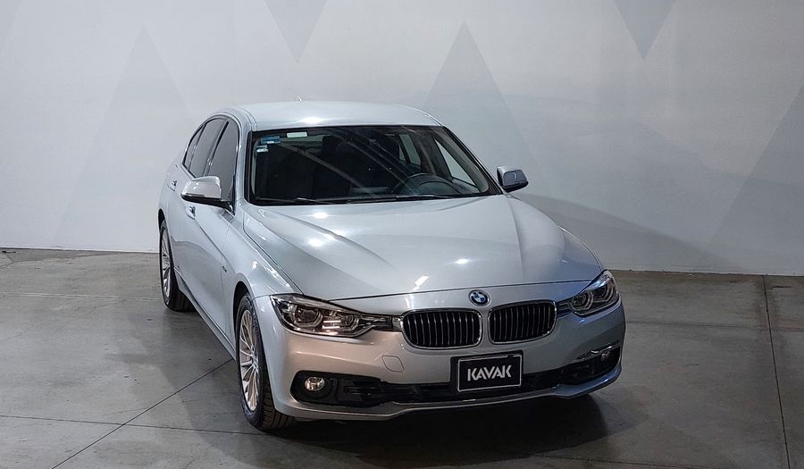 Bmw Serie 3 2.0 320IA LUXURY LINE Sedan 2016