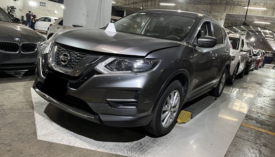 Nissan • X-Trail