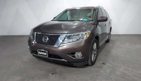 Nissan • Pathfinder