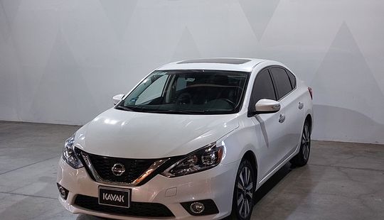 Nissan • Sentra