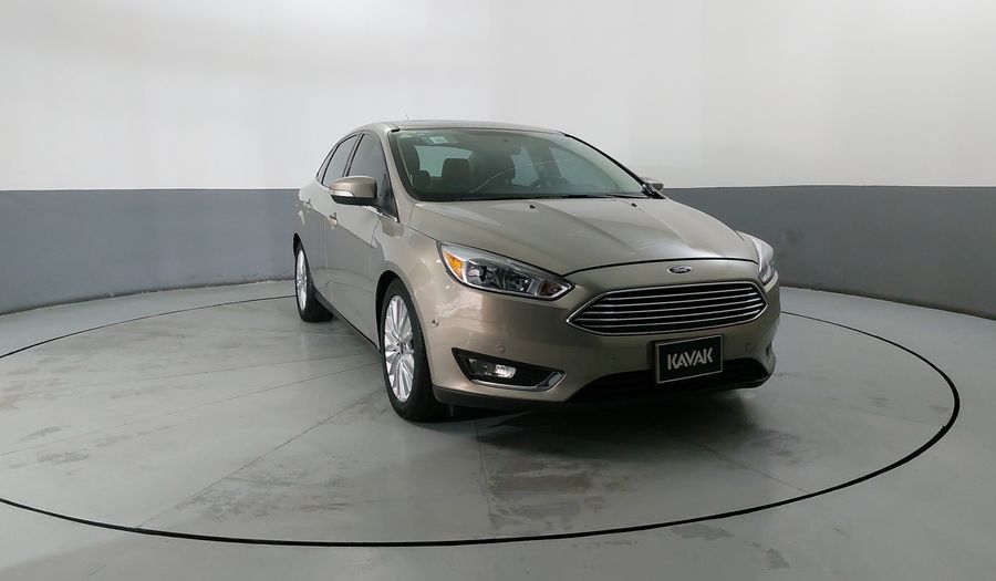 Ford Focus 2.0 TITANIUM PLUS AT Sedan 2015