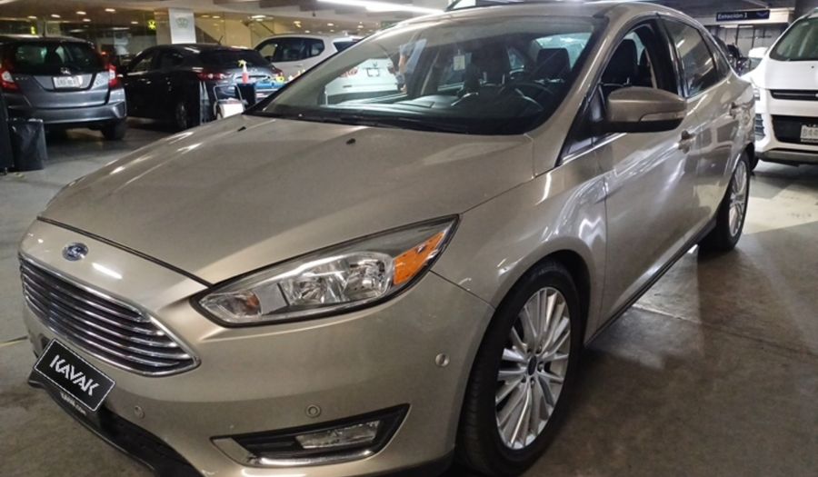 Ford Focus 2.0 TITANIUM PLUS AT Sedan 2015