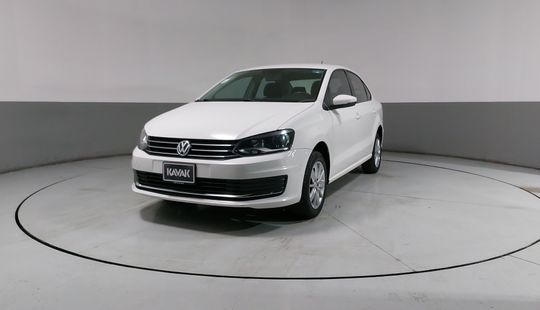 Volkswagen • Vento