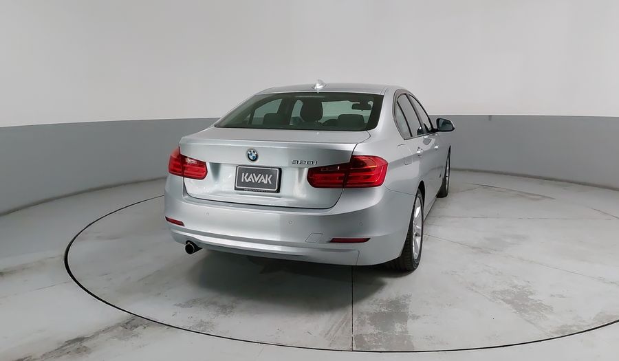 Bmw Serie 3 2.0 320IA Sedan 2014