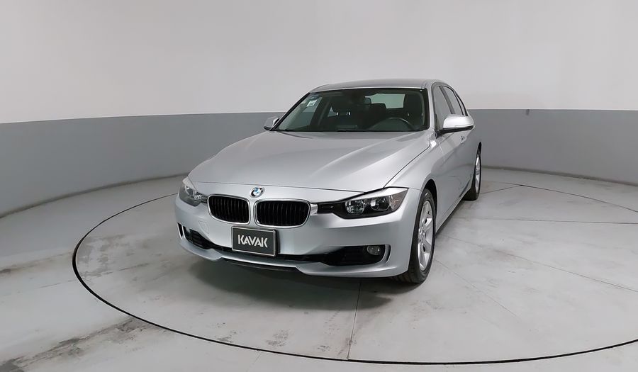 Bmw Serie 3 2.0 320IA Sedan 2014