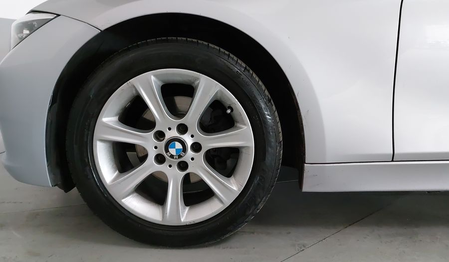 Bmw Serie 3 2.0 320IA Sedan 2014