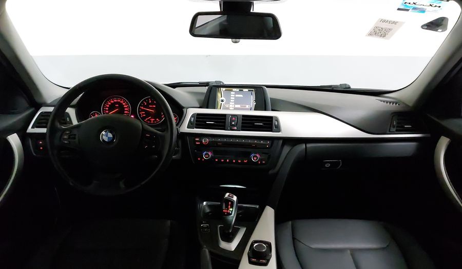 Bmw Serie 3 2.0 320IA Sedan 2014