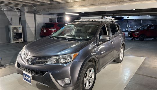 Toyota • RAV4